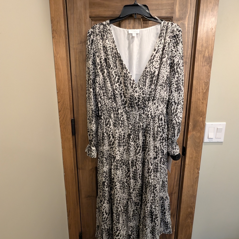Morgan Taylor Monochrome Long Sleeve Dress